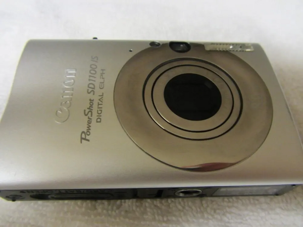 Canon PowerShot SD1100IS image
