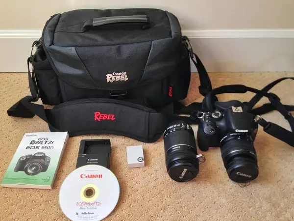 Canon T2I image