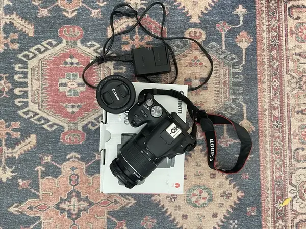 Canon Eos 200d image