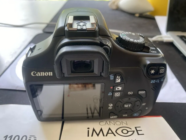 Canon EOS 1100D image