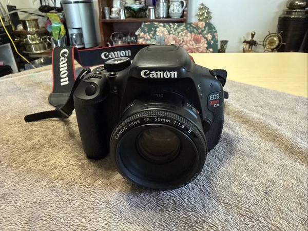 Canon Rebel T3i image