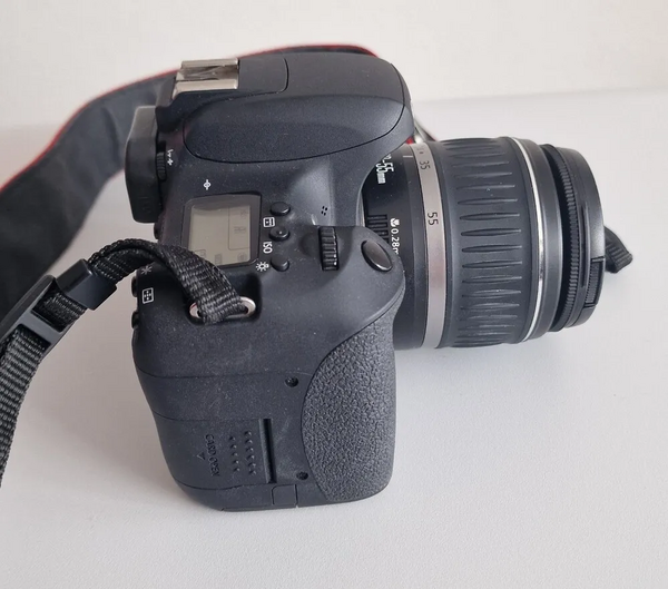 Canon EOS 760D image