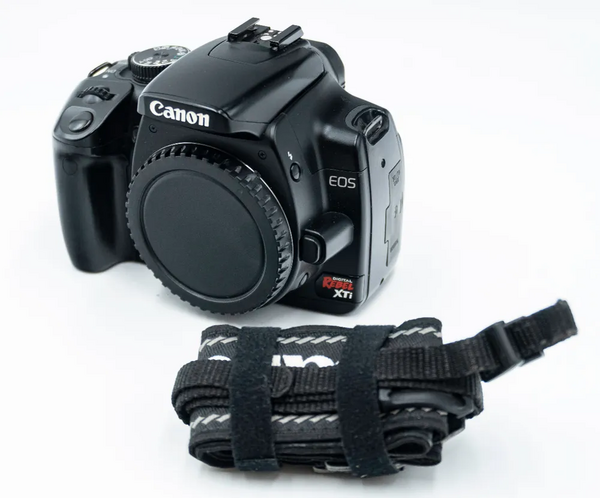 Canon D3500 image