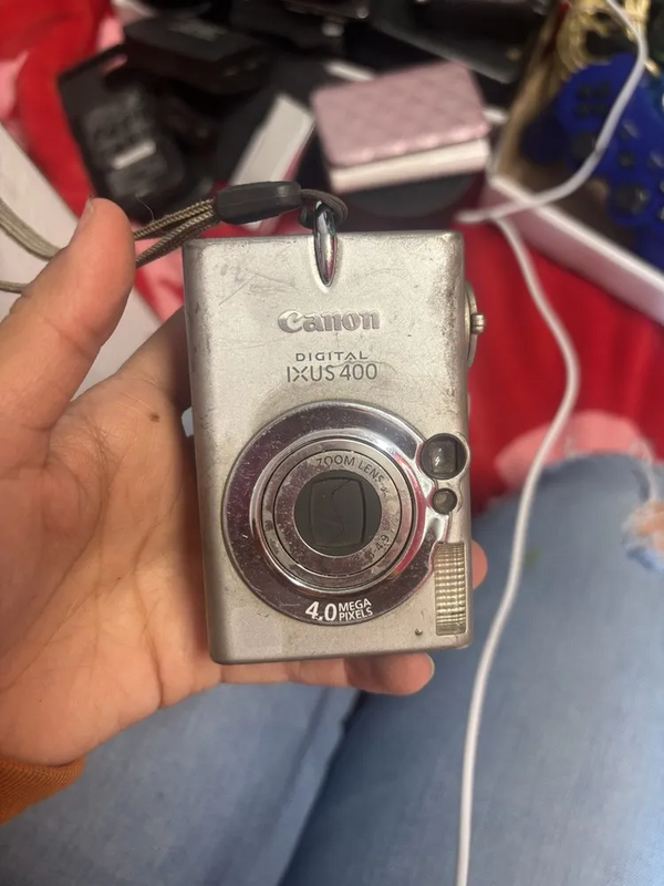 Canon Digital ELPH S400 / Digital IXUS 400 image