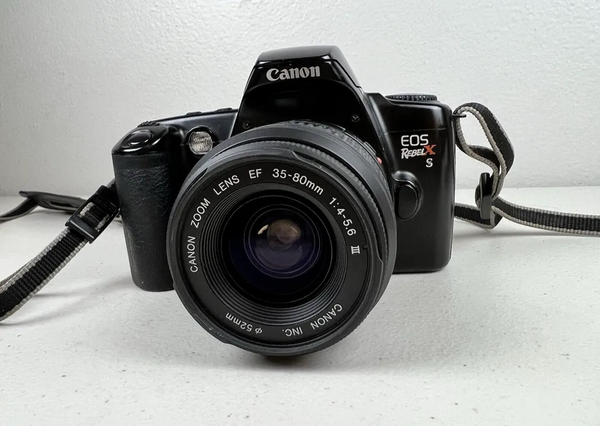 Canon Eos rebel xs image
