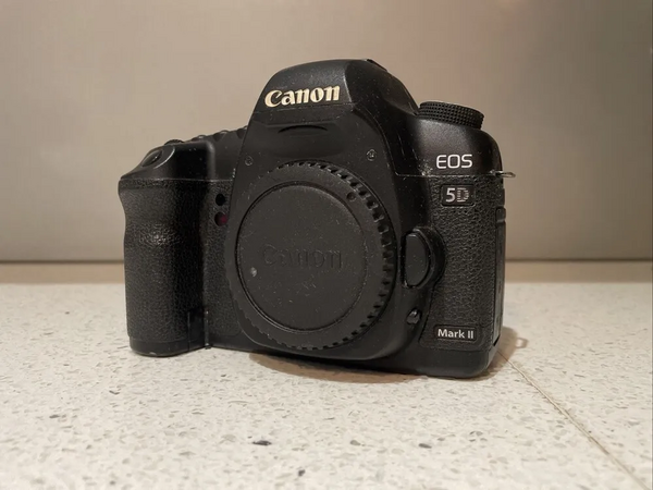 Canon Eos 5d mark ii image