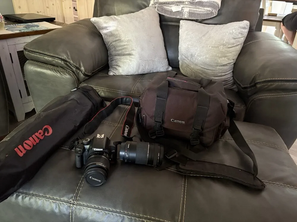 Canon EOS XXI image