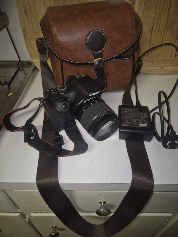 Canon Eos 1500d image