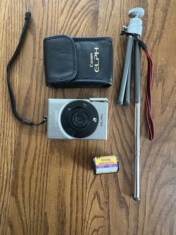 Canon Elph 2 image