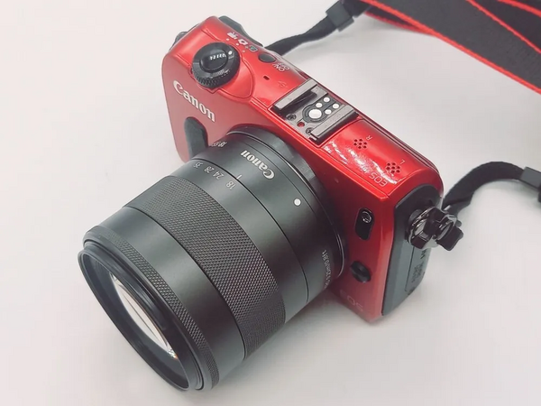 Canon EOS M image