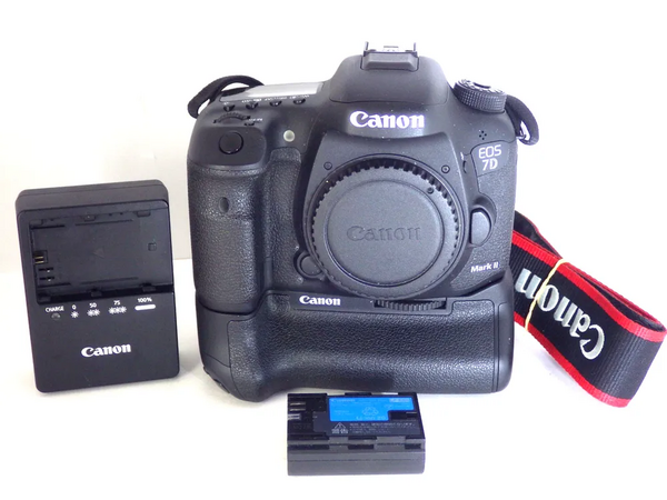 Canon Eos 7d mark ii bg-e16 battery grip set image