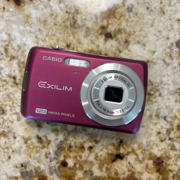Casio EX-Z35 image