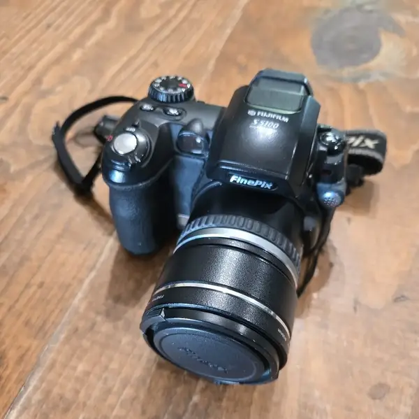 Fuji Film S5100 image