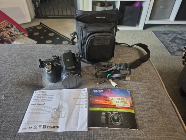 Fujifilm Finepix s4500 image