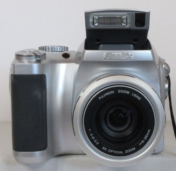 Fujifilm Finepix s3000 image