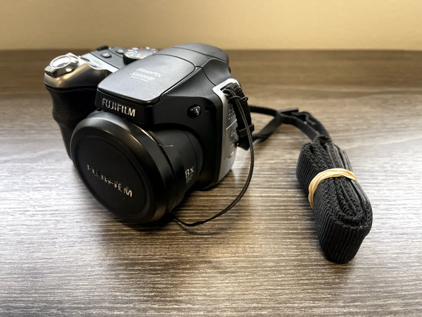 Fujifilm S8000fd image