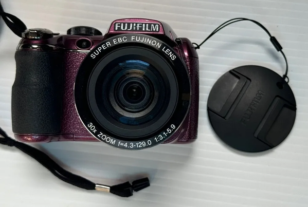 Fujifilm FinePix S4080 image