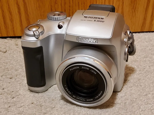 Fujifilm S3000 image