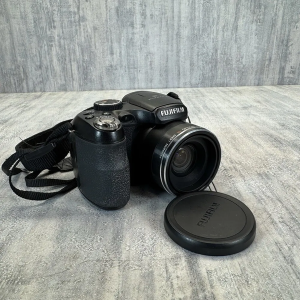 Fujifilm S1800 image