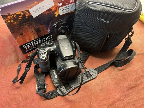 Fujifilm S3200 image