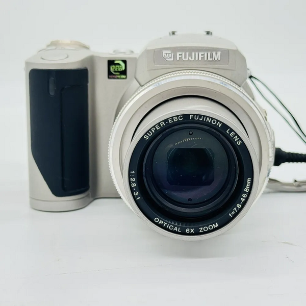 Fujifilm FinePix 4900 Zoom image