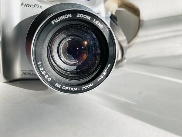 Fujifilm FinePix 2800 image