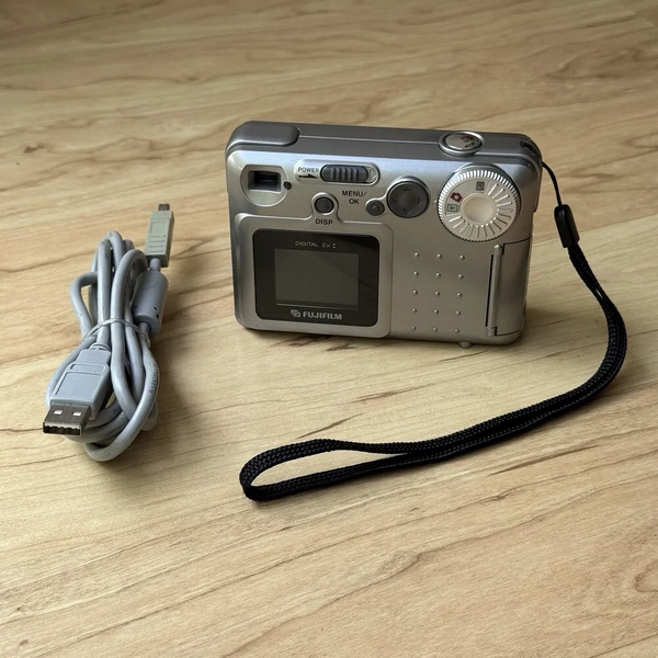Fujifilm FinePix 1300 image