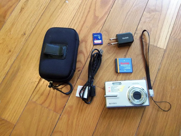 KODAK Easyshare M893IS image