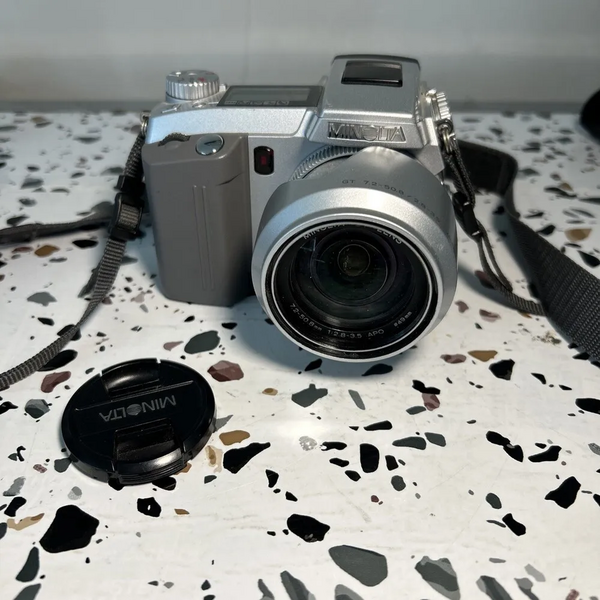 Konica Minolta 5 image