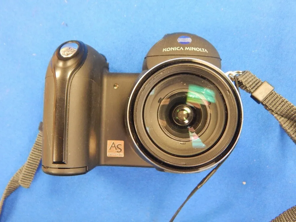 Konica Minolta Z5 image
