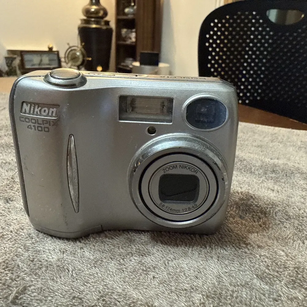 Nikon 4100 image