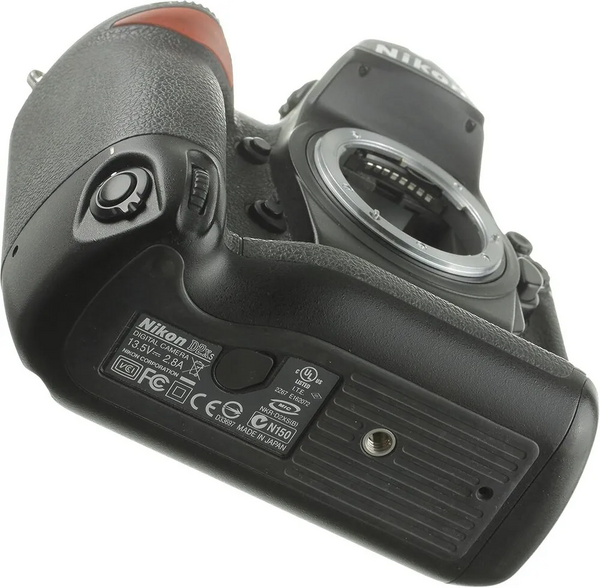 Nikon D2XSBODY image