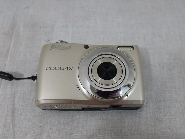 Nikon COOLPIX L image