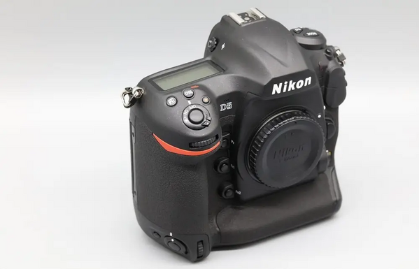 Nikon D5 image