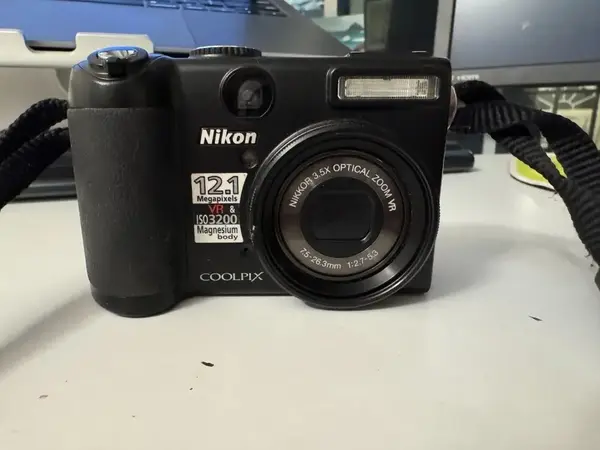 Nikon P5100 image