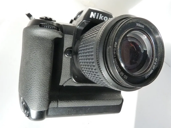 Nikon D1X image