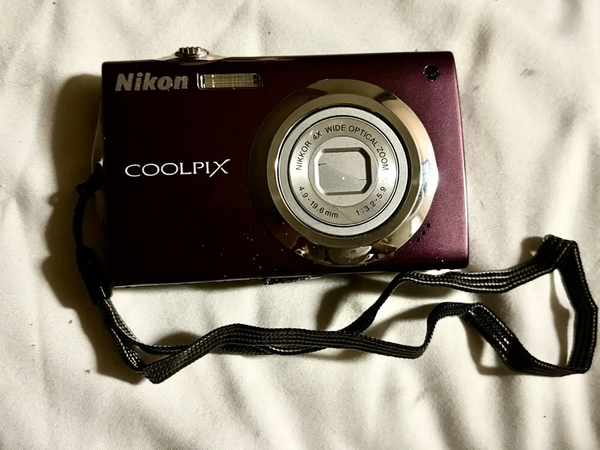 Nikon S4000 image