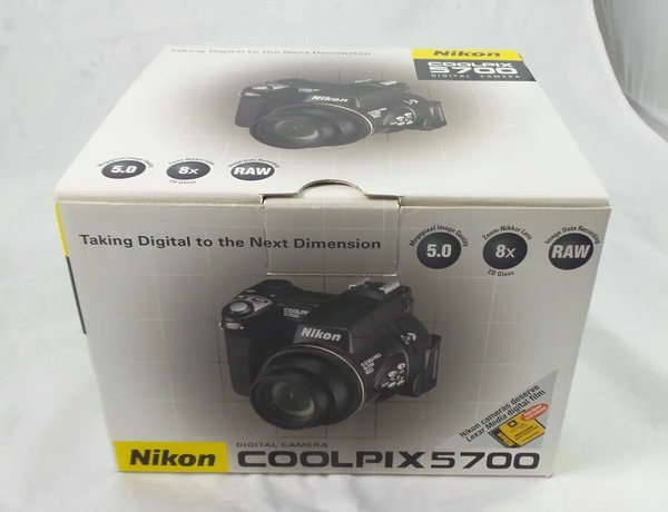 Nikon Coolpix 5700 image