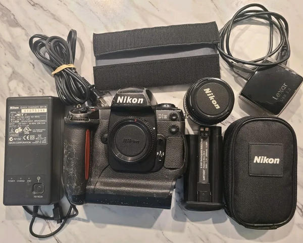 Nikon Dh1 image