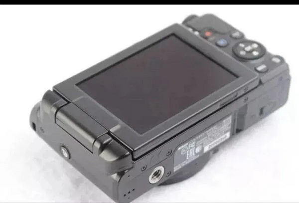 Nikon Coolpix S9900 image