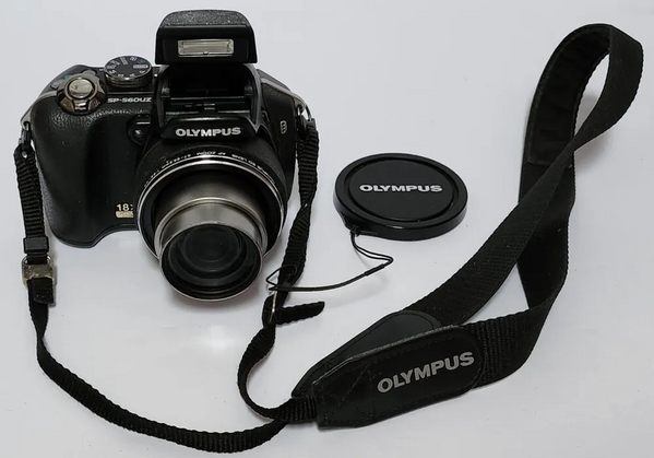 Olympus SP-560 UZ image