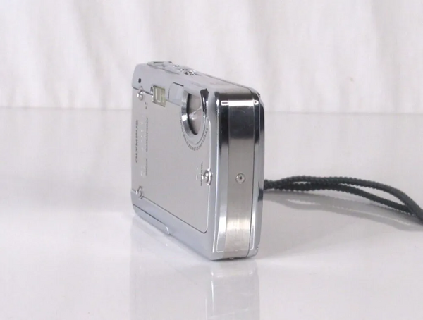 Olympus 790 SW image