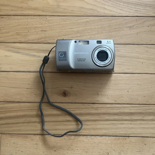 Olympus D-555 image