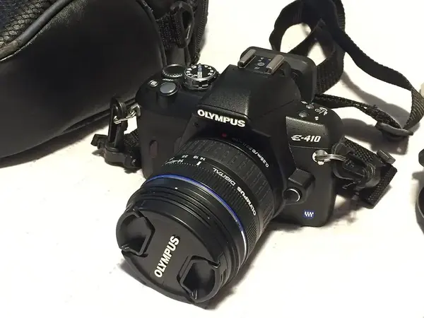 OM SYSTEM Olympus Evolt E410 image