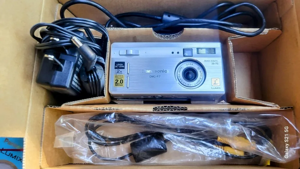 Panasonic FT7 image