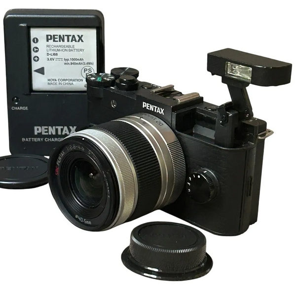 Pentax Q-S1 02 Zoom Kit image