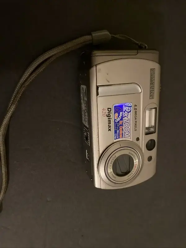 Samsung Digimax 240 image