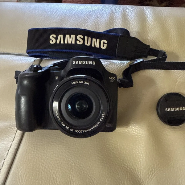 Samsung NX30 image