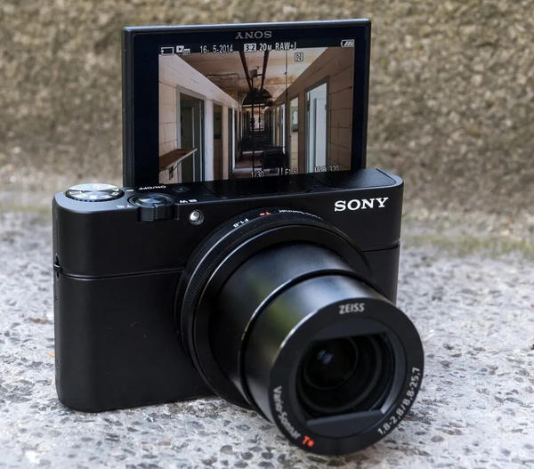 Sony RX100III image