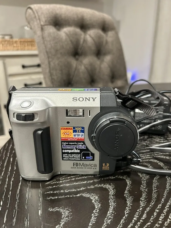 Sony MVC-FD87 image